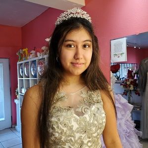 Meet your Posher, Karla